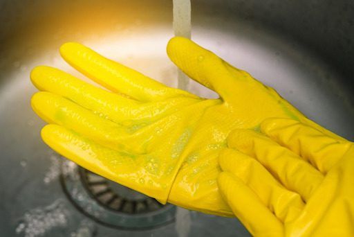 Como limpar caixa de gordura de maneira rápida e eficaz