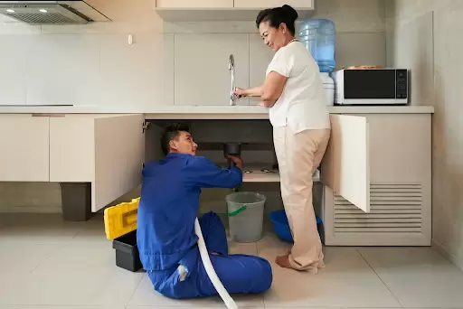 Desentupidora Higienópolis - Atendimento Imediato em Higienópolis Desentupidora Higienópolis, realizando serviço de desentupimento em Higienópolis, na residência do cliente.